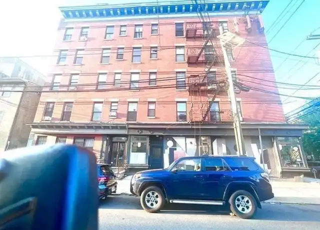 Property at 336 4th St Unit 3B, Jersey City, NJ, 07302, 1 bed, 1 bath, [object Object]