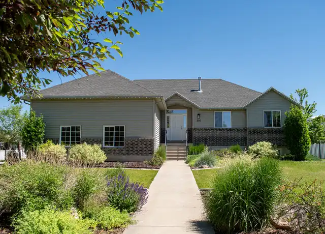 Property at 845 W 2550 S, Logan, UT, 84321, 5 beds, 3 baths, [object Object]