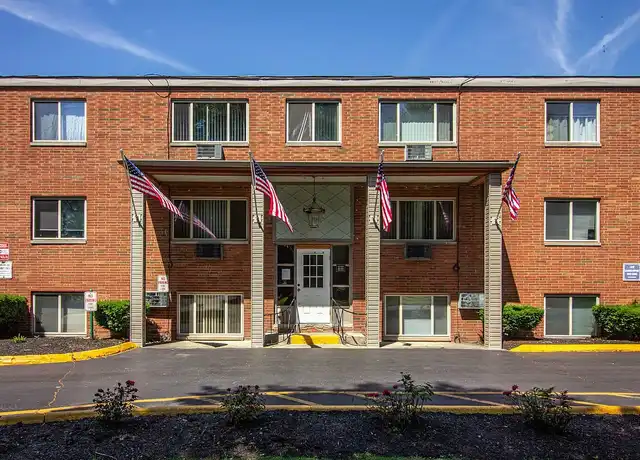 Property at Colonade - 283 Washington Ave, Elyria, OH, 44035, 1 bed, 1 bath, [object Object]