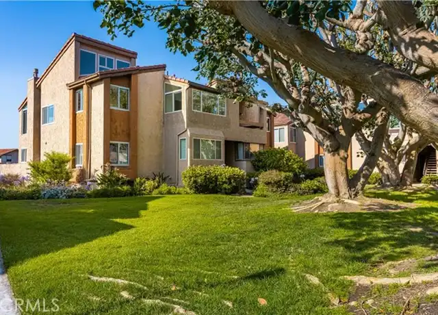 Property at 17094 Bluewater Ln, Huntington Beach, CA, 92649, 1 bed, 1.5 baths, [object Object]