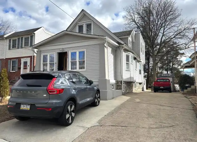 Property at 205 Windsor Ave, Upper Darby, PA, 19082, 4 beds, 2 baths, [object Object]