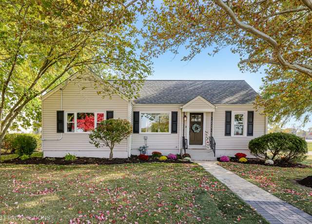 Photo of 155 S Locust St, Frankfort, IL 60423