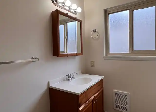 Property at 3033 NE 140th St Unit 1, Seattle, WA, 98125, 1 bed, 1 bath, [object Object]