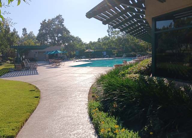 Photo of 1716 N Forest Oaks Dr, Beaumont, CA 92223