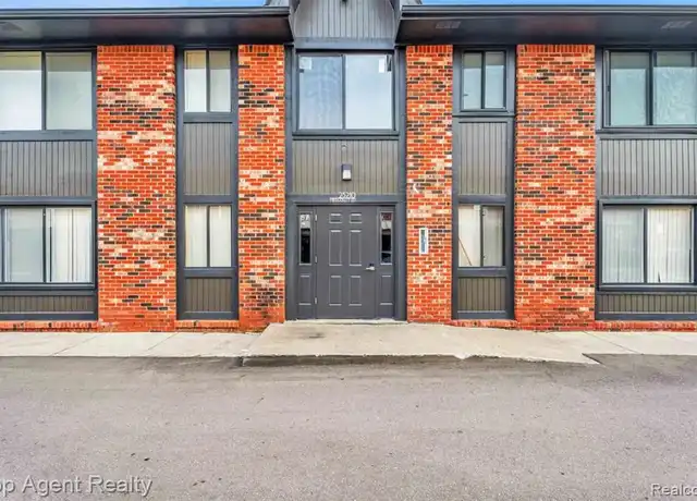 Property at 23210 Middlebelt Rd Unit 207, Farmington Hills, MI, 48336, 1 bed, 1 bath, [object Object]