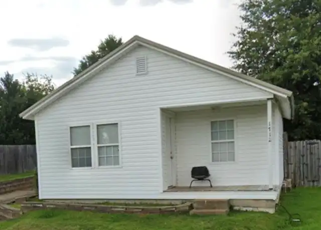Property at 1712 10th St E, Tuscaloosa, AL, 35404, 1 bed, 1 bath, [object Object]