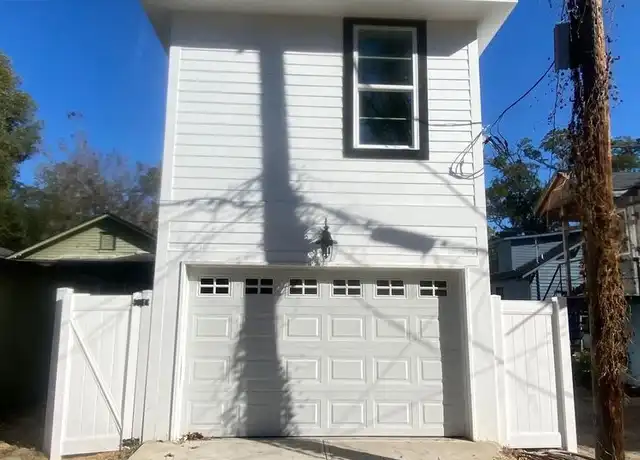 Property at 1011 E Waldburg St Unit A, Savannah, GA, 31401, 1 bed, 1 bath, [object Object]
