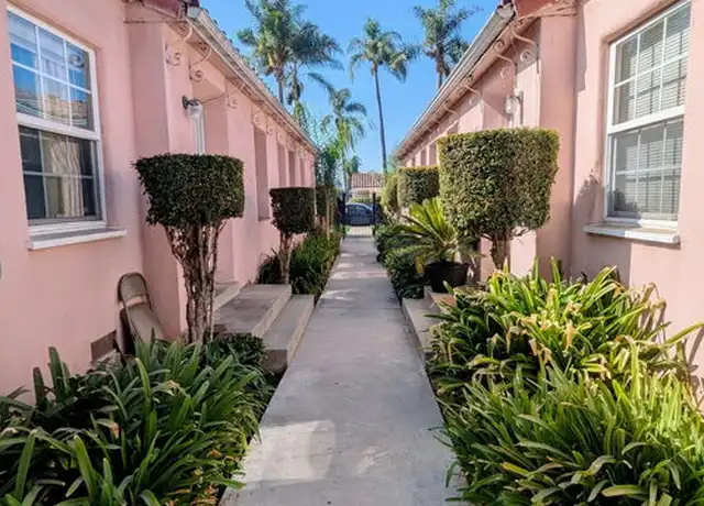 Property at 7922 S New Hampshire Ave, Los Angeles, CA, 90044, 1 bed, 1 bath, [object Object]