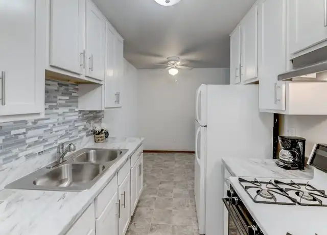 Property at Lynn Plaza - 3612 Lynn Ave, Minneapolis, MN, 55416, 1 bed, 1 bath, [object Object]