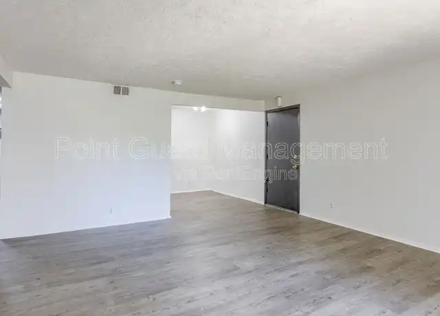 Property at 1501 Buck Dr Unit 140, Bellevue, NE, 68005, 1 bed, 1 bath, [object Object]