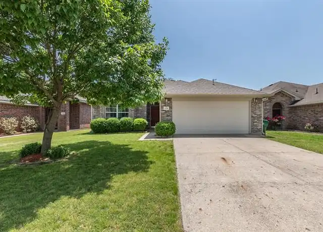 Property at 113 Arrowhead Dr, Greenville, TX, 75402, 3 beds, 2 baths, [object Object]