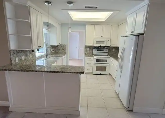 Property at 5003 Bridgeport Dr, Safety Harbor, FL, 34695, 4 beds, 2 baths, [object Object]
