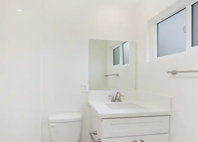 Property at 121 Washington St, Vista, CA, 92084, 1 bed, 1 bath, [object Object]