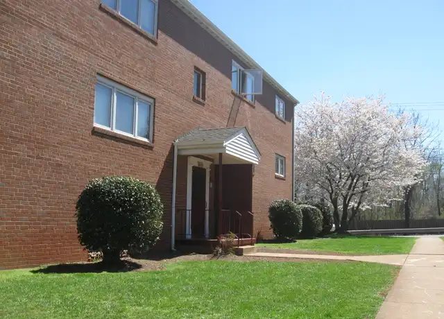 Property at 713 Briscoe St Unit 2, Culpeper, VA, 22701, 2 beds, 1 bath, [object Object]