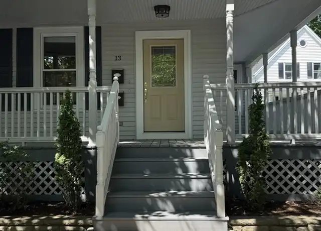 Property at 13 Grant St Unit 2, Natick, MA, 01760, 2 beds, 1 bath, [object Object]