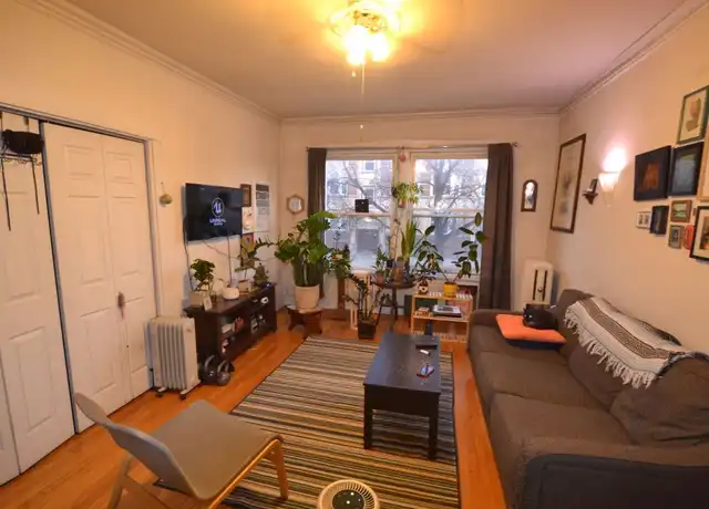 Property at 1950 W Montrose Ave, Chicago, IL, 60613, 1 bed, 1 bath, [object Object]