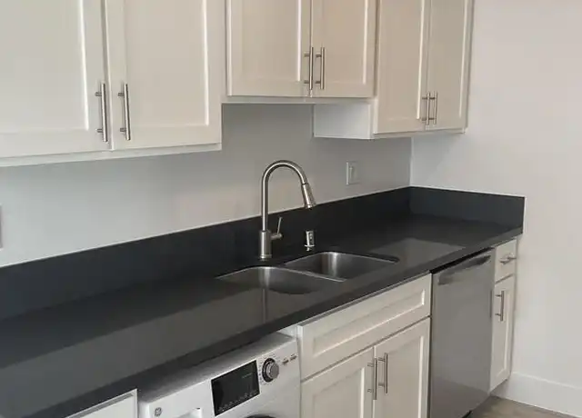 Property at 5132 E Livingston Dr Unit 2, Long Beach, CA, 90803, 1 bed, 1 bath, [object Object]