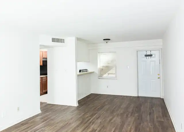 Property at 13725 Susan Kay Dr Unit DRIVE41-C, Tampa, FL, 33613, 2 beds, 1 bath, [object Object]