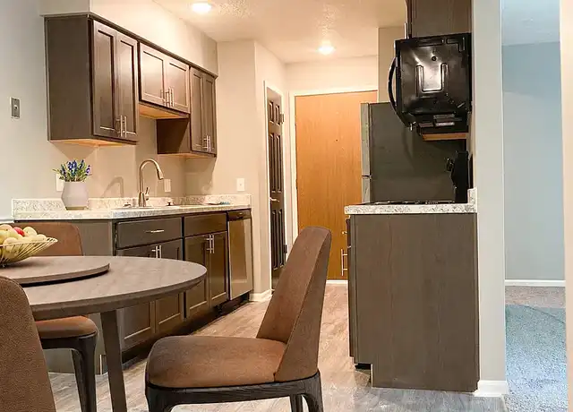 Property at Summerhill Estates Apartments - 3313 W Mt Hope Ave, Lansing, MI, 48911, 1 bed, 1 bath, [object Object]