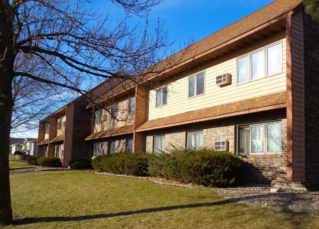 Property at 910 Hengen St, Fairmont, MN, 56031, 2 beds, 1 bath, [object Object]