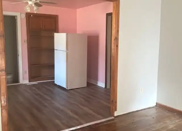 Property at 432 Baker St, Salina, KS, 67401, 2 beds, 1 bath, [object Object]