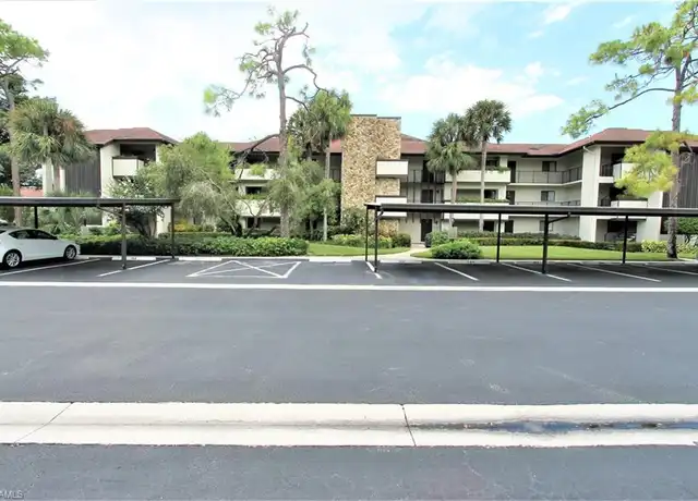 Property at 1600 Misty Pines Cir Unit P105, Naples, FL, 34105, 2 beds, 2 baths, [object Object]