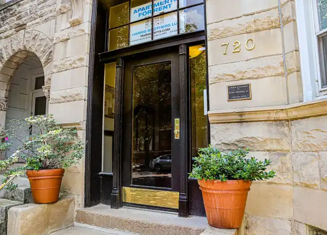 Property at 720 S Laflin St Unit 2M, Chicago, IL, 60607, 2 beds, 1 bath, [object Object]