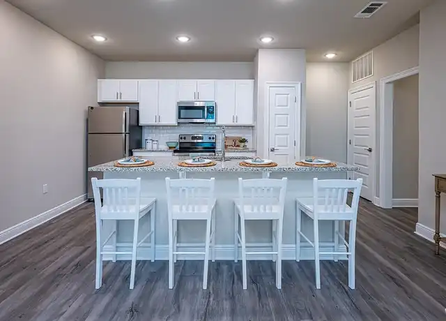Property at Windsor at Manhattan - 1499 Central Park Blvd, Harvey, LA, 70058, 1 bed, 1 bath, [object Object]