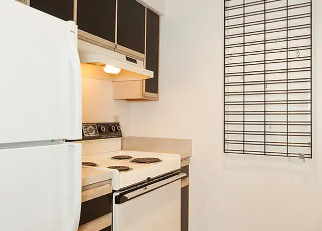 Property at 6840 Oswego Pl NE Unit 203, Seattle, WA, 98115, 1 bed, 1 bath, [object Object]
