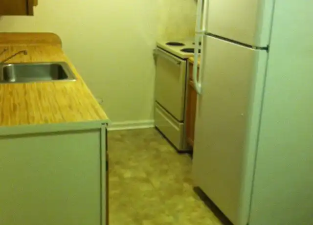 Property at 1017 Hannah St Unit 2, Norfolk, VA, 23505, 2 beds, 1 bath, [object Object]