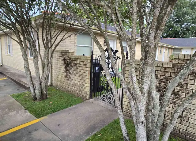 Property at 2319 Lyndell Dr Unit 5, Chalmette, LA, 70043, 2 beds, 1 bath, [object Object]