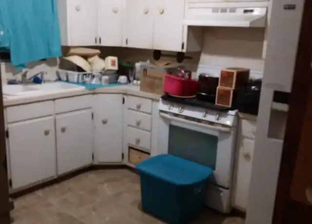 Property at 1306 W Yucca Ave, Artesia, NM, 88210, 3 beds, 2 baths, [object Object]
