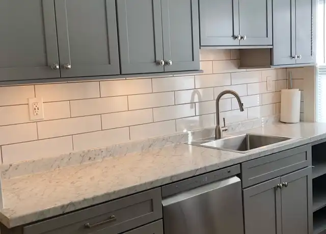 Property at 111 Quincy Shore Dr Unit 3, Quincy, MA, 02171, 1 bed, 1 bath, [object Object]