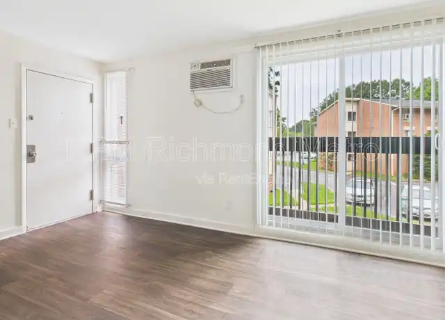 Property at 3206 Midlothian Tpke Unit 3206e, Richmond, VA, 23224, 2 beds, 1 bath, [object Object]