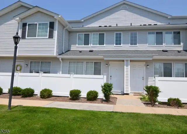 Property at 37 Parkside Rd, Bedminster, NJ, 07921, 1 bed, 1 bath, [object Object]