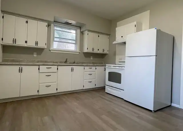 Property at 815 13th St S, La Crosse, WI, 54601, 4 beds, 1.5 baths, [object Object]