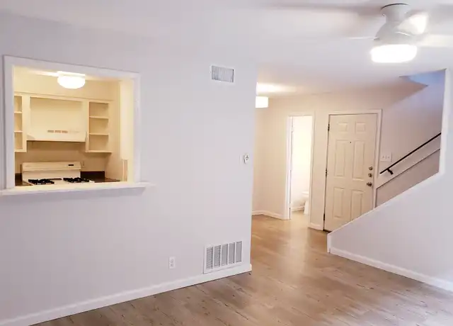 Property at 2405 Mission Hill Dr Unit 103, Austin, TX, 78741, 1 bed, 1.5 baths, [object Object]