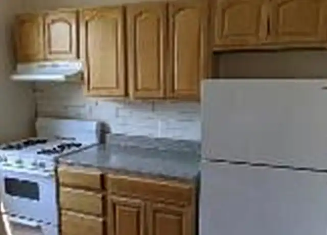 Property at 95 E Passaic Ave, Bloomfield, NJ, 07003, 2 beds, 1 bath, [object Object]