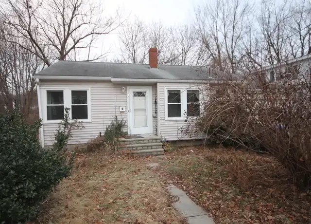 Property at 72 Fessenden Ave, South Portland, ME, 04106, 2 beds, 1 bath, [object Object]