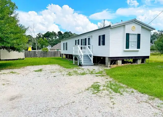 Property at 566 Panther Dr, Slidell, LA, 70461, 2 beds, 2 baths, [object Object]