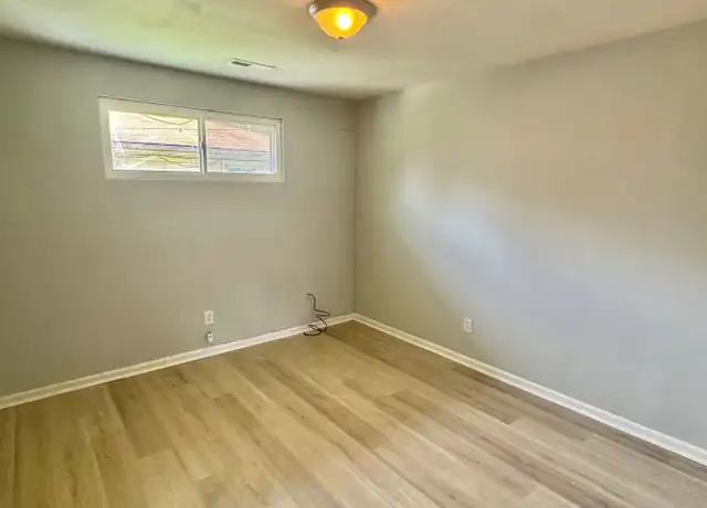 Property at 314 Woodview Ave Unit 314, Norfolk, VA, 23505, 2 beds, 1 bath, [object Object]
