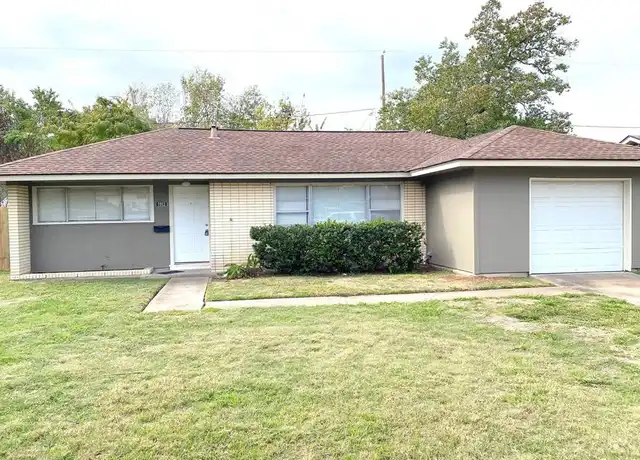 Property at 1913 Huge Oaks St, Houston, TX, 77055, 2 beds, 1 bath, [object Object]