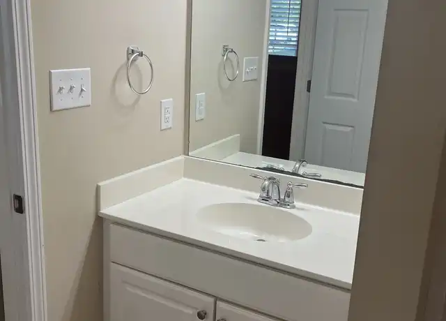 Property at 505 Sandy Ln, Greenwood, SC, 29649, 3 beds, 2 baths, [object Object]
