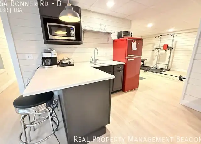 Property at 54 Bonner Rd Unit B, Meriden, NH, 03770, 1 bed, 1 bath, [object Object]