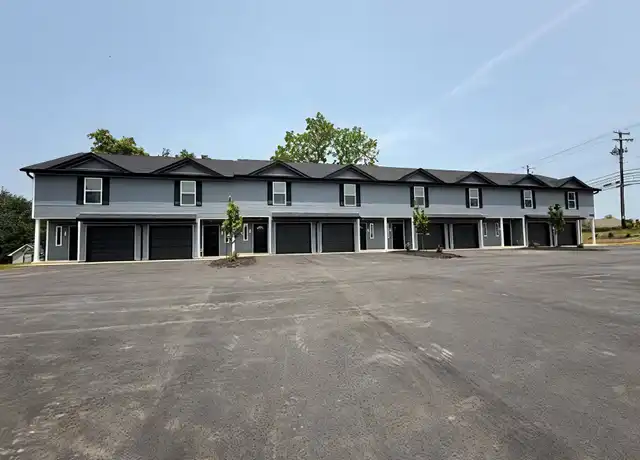 Property at 1202 Woodland Dr Unit 8, Elizabethtown, KY, 42701, 2 beds, 2.5 baths, [object Object]