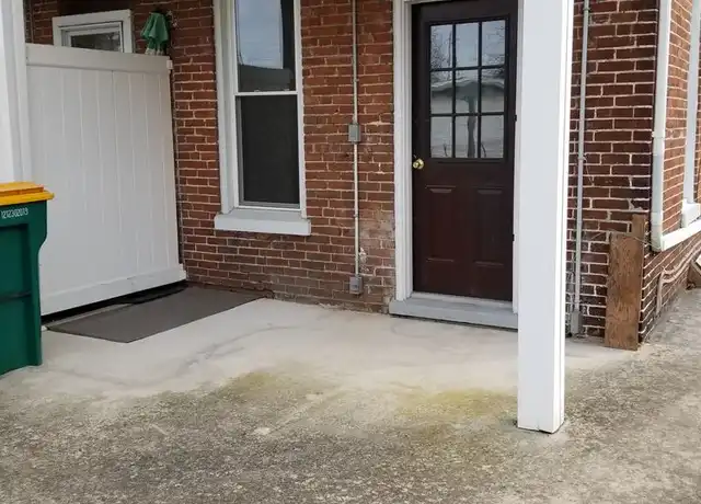 Property at 250 Garfield St Unit 250, Waynesboro, PA, 17268, 2 beds, 1 bath, [object Object]