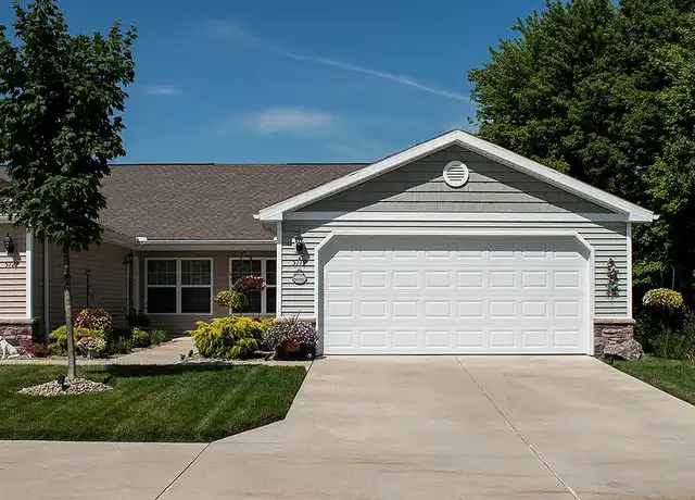 Property at Redwood Shelby Township - 45800 Beacon Dr, Shelby Charter Township, MI, 48315, 2 beds, 2 baths, [object Object]