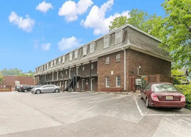 Property at Rhodes Villas - 2905 Rhodes Cir S, Birmingham, AL, 35205, 1 bed, 1 bath, [object Object]