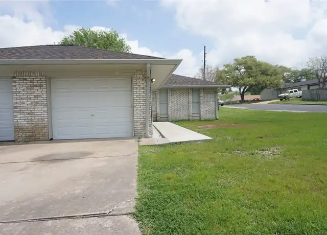 Property at 1915 Normal Park Dr Unit B, Huntsville, TX, 77340, 3 beds, 2 baths, [object Object]