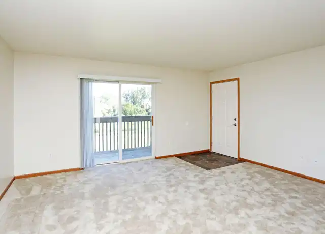 Property at Lynnwood Estates - 3920 Highway 151, Marion, IA, 52302, 2 beds, 1 bath, [object Object]